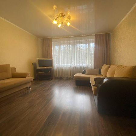 Apartment At Zhukova Street Baranavichy Exterior photo