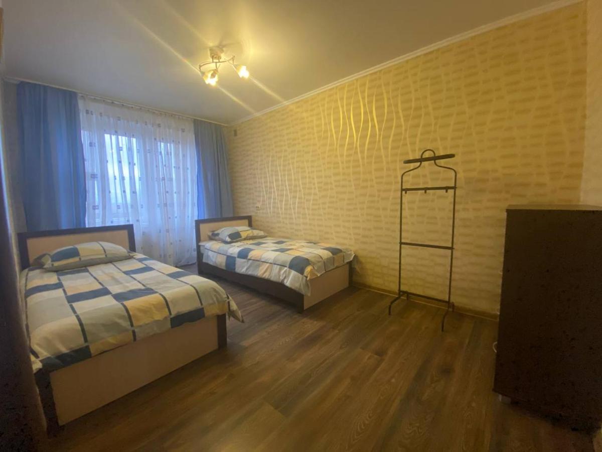 Apartment At Zhukova Street Baranavichy Exterior photo